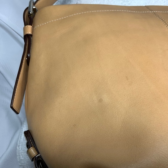 Coach Smooth Tan Duffle Shoulder Bag F15064 - Picture 12 of 13